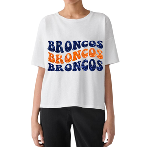T-shirt col rond en coton personnalisé pour femmes, été décontracté, coupe ample, design brodé élégant pour le thème du jour du match, disponible en gros - Product Image 1