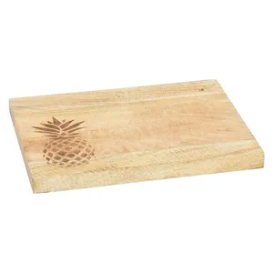 Elegancia artesanal: tabla de cortar de madera grabada con piña Premier Choice para importaciones a granel, perfecta para cocina a precio barato