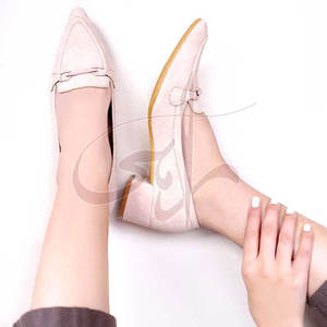 Mocassins pour femmes élégants et légers de haute qualité avec semelle extérieure en cuir véritable, semelle intermédiaire antidérapante, toucher confortable et une touche de glamour - Product Image 5