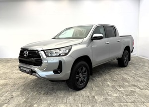 Toyota Hilux Pickup 5 Plazas, Faros LED, Volante a la Izquierda, Automático, Diésel, Exterior Plateado - Product Image 6