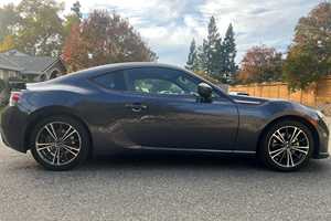 Subaru BRZ Limited 2014 d'occasion en bon état, boîte manuelle 6 vitesses, provenance Californie, non modifiée, sans réserve - Product Image 3