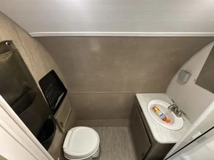 F-o-r-e-s-t River R-Pod 180 d'occasion 2019 prêt à la vente - Product Image 5