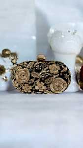 Pochette de soirée élégante en perles, broderie artisanale pour les mariées, tenue de soirée luxueuse pour les mariages et les réceptions - Product Image 2