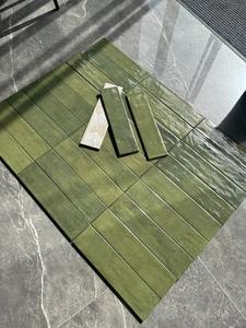 <span class=keywords><strong>Piastrelle</strong></span> in ceramica smaltata perla <span class=keywords><strong>bianca</strong></span> moderna per sala da pranzo con accenti artistici <span class=keywords><strong>piastrelle</strong></span> da parete per la decorazione del bagno Backsplash <span class=keywords><strong>cucina</strong></span> - Product Image 3