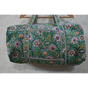 Sac de voyage léger en coton matelassé imprimé à la main de style bohème indien, sac de week-end de luxe, sac à bandoulière floral - Product Image 2