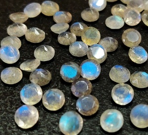 Labradorite naturelle 8 mm ronde à facettes - Labradorite en vrac de qualité exceptionnelle et chatoyante - Product Image 1