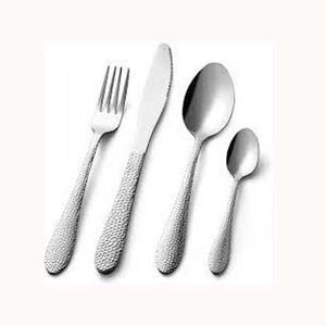 Nouveau personnaliser argent mat poli couverts élégant en acier inoxydable avec forme martelée plat martelé poignée ensemble de couverts - Product Image 1