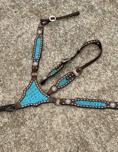 Ensemble de clous en cuir occidental de qualité supérieure collier de poitrine et têtière fabriqués à la main disponibles à la vente depuis l'Inde - Product Image 5