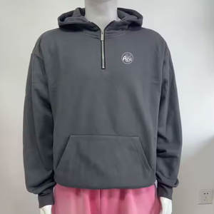 เสื้อฮู้ดดี้ผู้ชาย OEM ผ้าฝ้าย 100% สีพื้น สำหรับฤดูใบไม้ร่วง แบบซิป ¼  พร้อมพิมพ์ลายดิจิทัล สีตามสั่ง เป็นมิตรกับสิ่งแวดล้อม ระบายอากาศได้ดี ทรงปกติ - Product Image 3