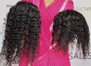 Venta al por mayor 100% Virgen India Cutícula Alineada Extensiones de Cabello Humano Paquetes Color Negro Rizado Templo Vietnamita Disponible - Product Image 3