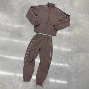 Conjunto Deportivo Cortavientos de Invierno con Cremallera Completa, Personalizable y Moderno, Unisex, Transpirable, Ligero, con Capucha, Resistente al Viento, Estilo Urbano - Product Image 2