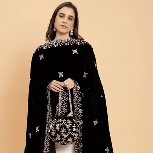 Dupattas de terciopelo de diseñador para mujeres al por mayor ingeniosamente bordadas con bordes de recortes para ocasiones festivas y de boda - Product Image 1