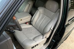 USADO LHD/RHD 2002 CAD IL LAC ESCALADE - Product Image 3