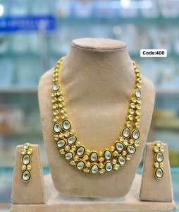 Magnifique ensemble de bijoux de mariée Polki Collier Kundan artisanal avec boucles d'oreilles assorties disponibles au meilleur prix d'Inde - Product Image 4
