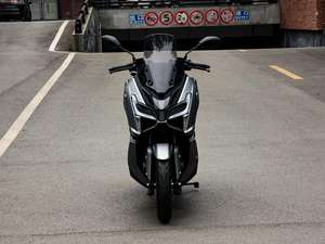 Motocicleta SR1 125cc de Calidad con Diseño Aerodinámico - Product Image 5