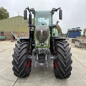 Compre el Tractor Fendt 724 Vario Ahora, Entrega Rápida Disponible, Tractor de Primera Calidad para Máxima Eficiencia en Operaciones Agrícolas - Product Image 3