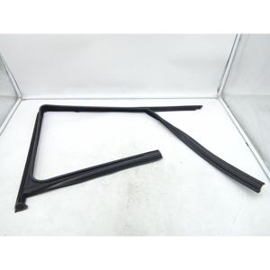 Guarnizione Finestrino Anteriore SKODA Fabia Sedan 2a Serie (07>14) 5J0837431F - Product Image 4