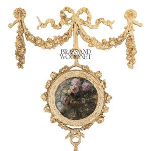 Cadres muraux ornés en laiton doré ensemble décoratif avec plusieurs œuvres florales en porcelaine décoration vintage faite à la main design de luxe - Product Image 4