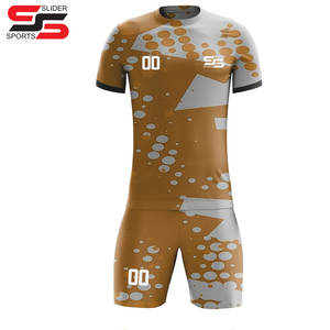 Fabrication d'usine Vêtements de sport Uniforme de football Couleur personnalisée Uniformes de football de haute qualité Chemise de football et maillot de football court - Product Image 4