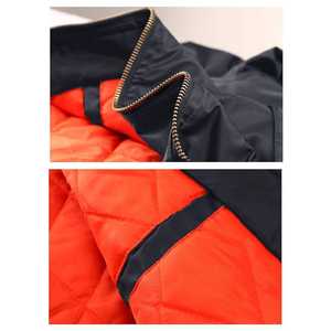 Chaqueta Bomber de Satén de Seda de Alta Calidad al por Mayor para Hombre, Chaqueta Bomber Acolchada de Satén en Nueva Moda y Estilo - Product Image 4