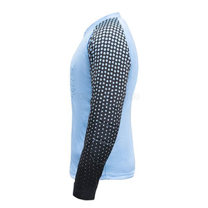 Maillot de gardien de but de football personnalisable, léger, respirant, à séchage rapide, 100 % polyester, de haute qualité, dernier design, fabriqué au Pakistan - Product Image 5