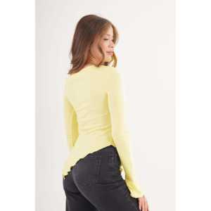 Blouse asymétrique jaune basique en tricot pour la vente en gros - Product Image 2
