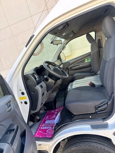 NISSAN UR-VAN NV350 2017 ABORDABLE, TOIT HAUT, 15 PLACES, 4 CYLINDRES, TRANSMISSION MANUELLE - Product Image 2