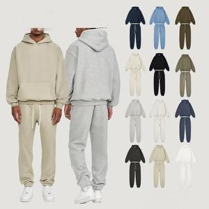 Ensemble de survêtement en polaire assorti pour homme, comprenant une veste à capuche zippée et un pantalon de jogging à taille élastique, fabriqué en tissu brossé doux. - Product Image 5