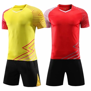Maillot d'entraînement de football en polyester 100% unisexe, imprimé par sublimation personnalisée, combinaison de football pour jeunes et adultes de différentes tailles - Product Image 5