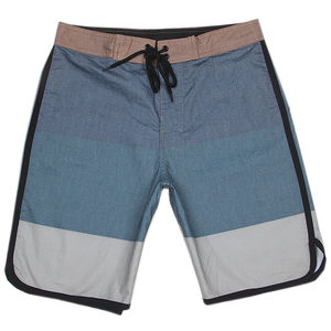 Short de gym personnalisé pour hommes 100% coton respirant et extensible léger pour le travail décontracté et l'entraînement en plein air poches de course taille moyenne - Product Image 3