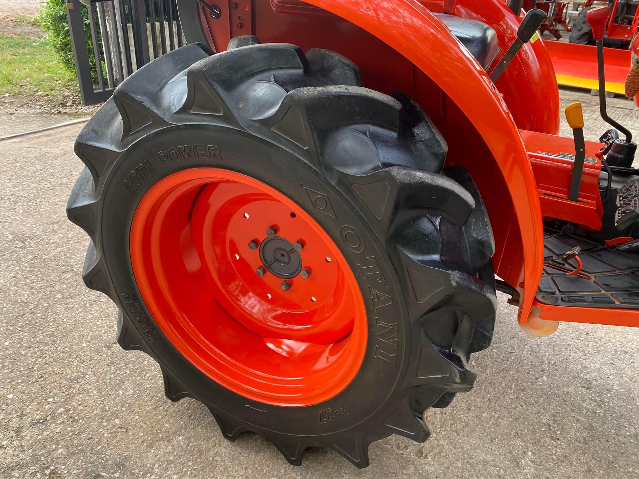 backhoe loaders kubota engine for usa