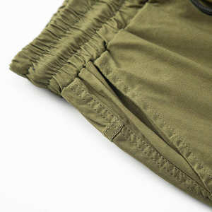 Shorts cargo modernes de qualité supérieure pour hommes en tissu 100% coton, séchage rapide, taille élastique pour un confort parfait et une coupe élégante - Product Image 5