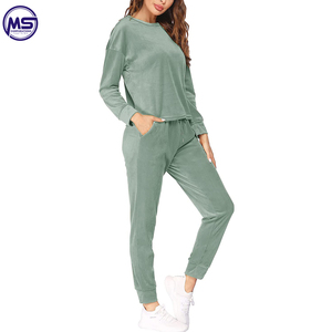 Best Design Cheap Price High Quality Wholesale Light <b>Weight</b> OEM ODM <b>Women</b> New Design Fitness Wear Tracksuit - Product Image 3