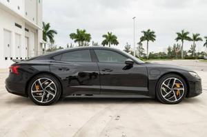 Sedán R S E-tlon GT AWD 2024 con Neumáticos R18, Asientos de Cuero, Techo Panorámico, Batería de Litio de 110 kWh, Pantalla Táctil - Product Image 6