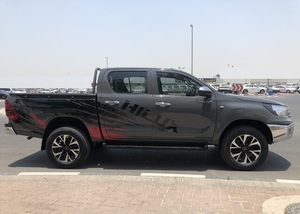 Toyota Hilux 2020 / Disponible à la vente avec faible kilométrage, moteur essence, véhicule bien entretenu et sans accident. - Product Image 4