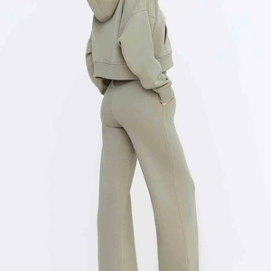 Conjunto Deportivo Informal para Mujer Talla Grande |   Conjunto Deportivo Bordado de Corte Regular, Ropa Urbana Moderna - Product Image 1