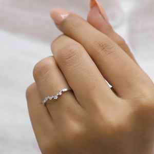 Bague de mariage en diamant Moissanite coupe brillante ronde 0.26 CT, bague de mariée assortie empilable pour femme - Product Image 6