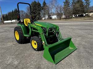 Multiusos Compact 2023 JD 3038E Compact Utility Tractors 4WD E-Hydro Tractor Loader y Graple ahora a la venta - Product Image 5