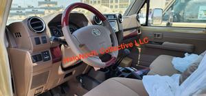 Nouveau Toyota Land Cruiser 2025, pick-up cabine simple 4x4, V8 turbo diesel, transmission manuelle, propulsion arrière, norme d'émission Euro VI, conduite à gauche - Product Image 5