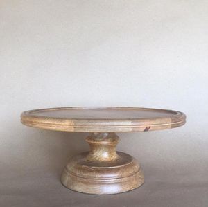 Support à gâteau en bois décoratif avec socle surélevé, parfait pour les centres de table de gâteaux - Product Image 3