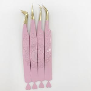 Pinzas de punto dorado con recubrimiento de polvo Rosa Lite, estilo de mango de corazón sostenible, corazón de acero inoxidable de primera calidad - Product Image 1