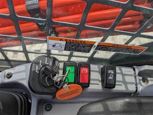 Chargeuse sur chenilles compacte haute performance 2023 Kubota SVL97-2 Skid Steer - Product Image 5