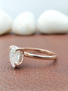Anillo de compromiso y boda de oro de 14k/18k con diamante solitario de corte pera de 1ct VVS cultivado en laboratorio para mujer, certificado por IGI - Product Image 2