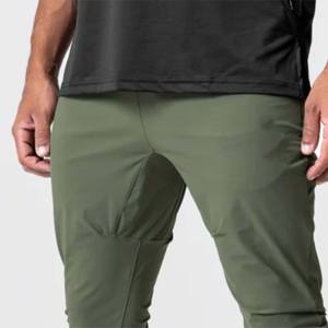 Pantalon de jogging pour homme avec poche Street Wear Pantalon de survêtement à jambes larges Pantalon cargo Pantalon évasé au design personnalisé pour garçon - Product Image 2