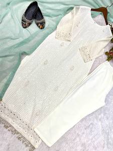 El último diseñador Faux Georgette bordado secuencia trabajo Kurti Set por FabZone - Product Image 5