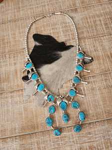 Kree Blanchard kingman สร้อยคอสีฟ้าครามดอกสควอช - Product Image 3