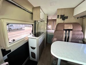 Autocaravana de Lujo Challenger Vany 114 RV Blanca 2019 para 4-6 Personas Euro 5 - Product Image 2