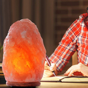 Lámparas de sal del Himalaya talladas a mano al por mayor, roca de cristal natural Rosa clásica para decoración del hogar, decoración clásica artesanal para el hogar - Product Image 4