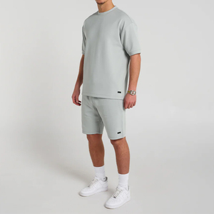 Venta al por mayor de algodón Twin Set Pantalones cortos y camiseta Set con su propio diseño para los hombres transpirable Twin Sets - Product Image 1