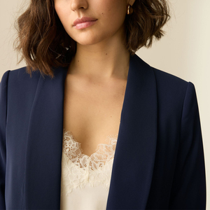 Abrigo acolchado para mujer de nuevo estilo fabricado profesionalmente, abrigo largo ligero para exteriores - Product Image 4